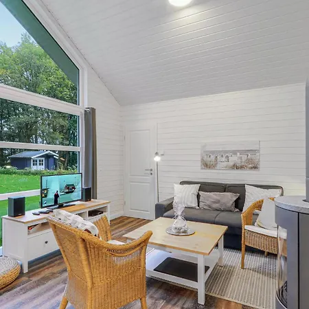 Amazing Home In Krems Iiwarderbrueck With Sauna Gols