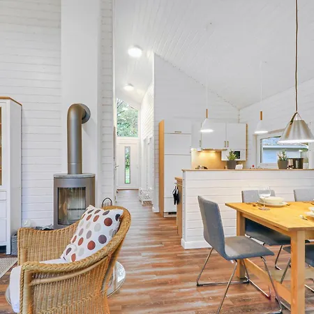 Amazing Home In Krems Iiwarderbrueck With Sauna Prázdninový dům Gols