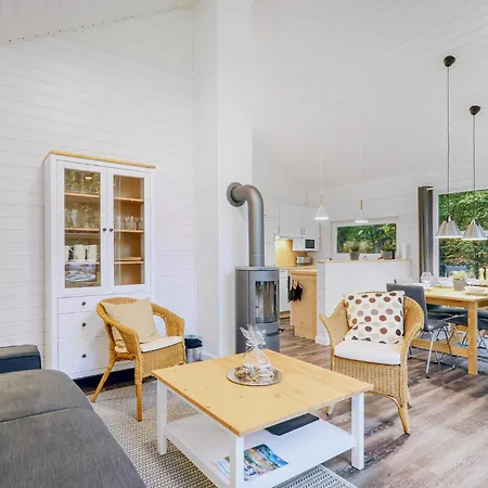 Amazing Home In Krems Iiwarderbrueck With Sauna